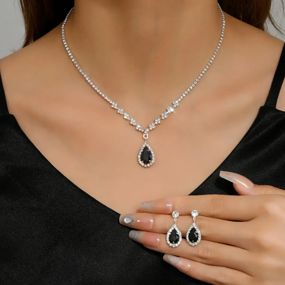 High-End Bridal Zircon Necklace & Earrings Set — feature 7
