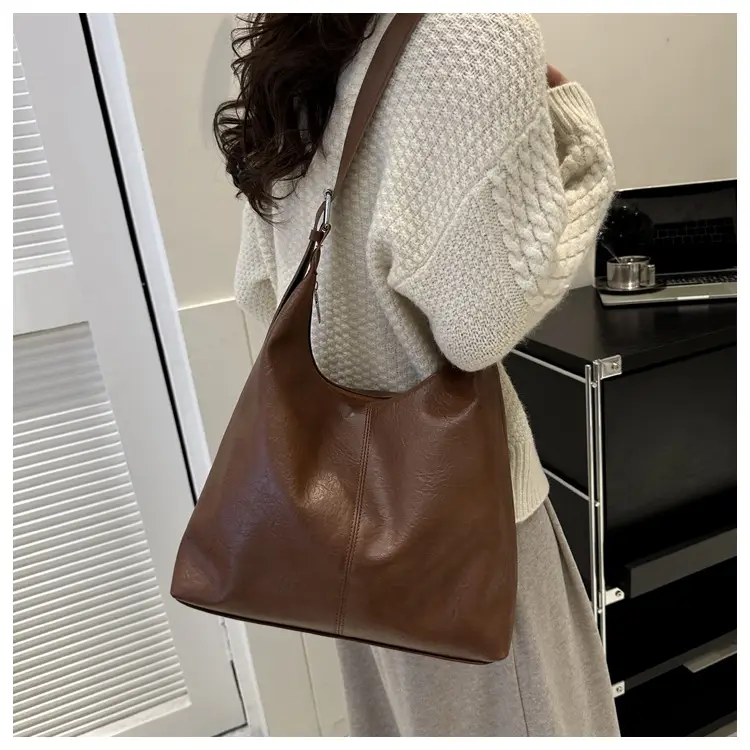 Brown Leather Retro Tote Bag 2023 Winter — feature 28