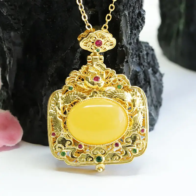 Guan Yu Yellow Amber Phoenix Necklace with Gold Plating — feature 7