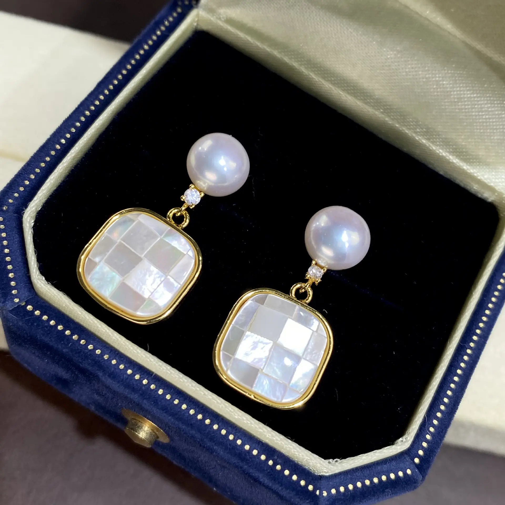 Natural Freshwater Mother-in-the-shell Earrings Gold Plated Pearl Studs - Image 3