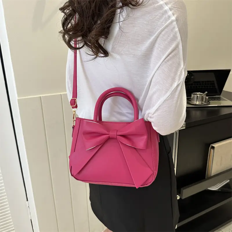 White Textured Bow Crossbody Bag 2023 - Image 6