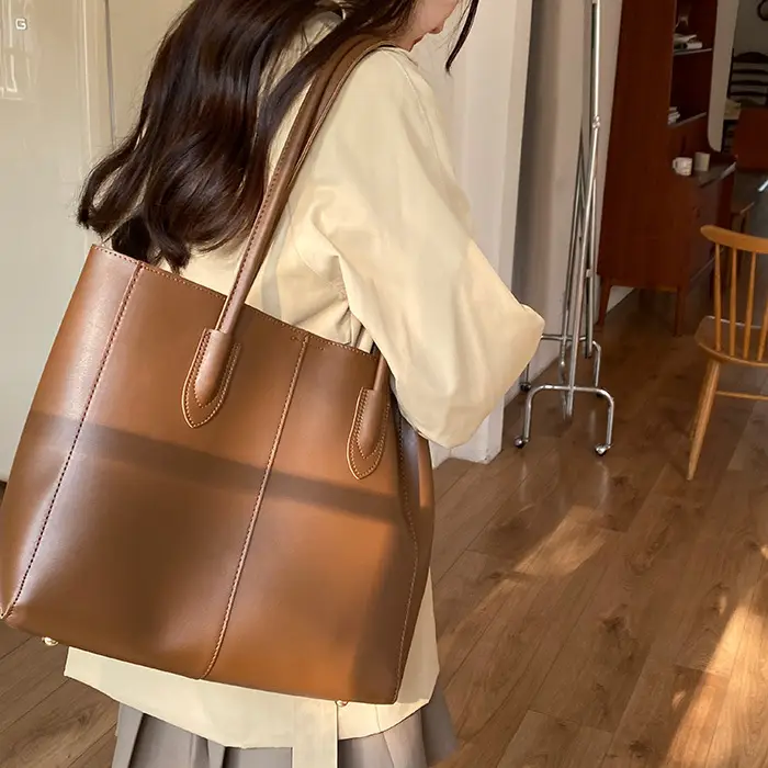Retro Brown Women's Tote Bag with Crossbody Strap — feature 8