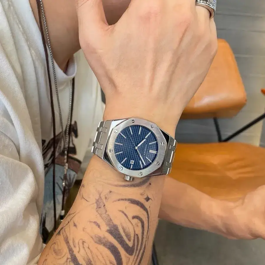 Men's Mechanical Watch with Blue Dial & Waterproof Design - Image 5