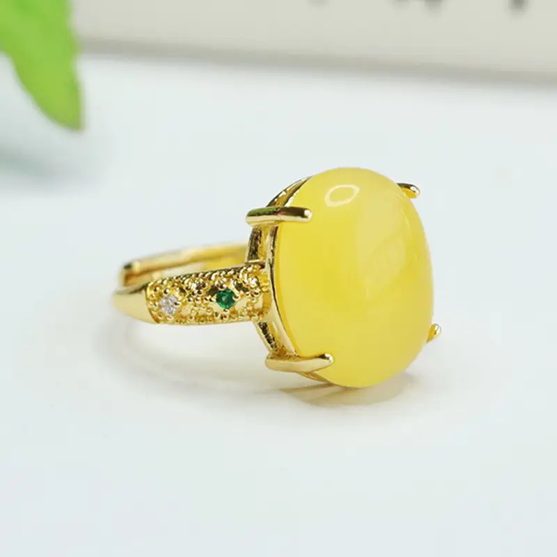 Yellow Amber Palace Style Ring with Diamond Edge — feature 7