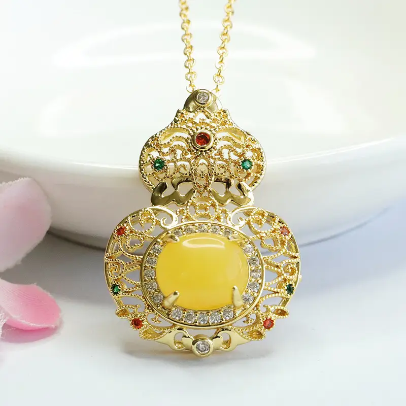 Ethnic Gold Pendant Necklace with Yellow Amber Gourd Design — feature 4