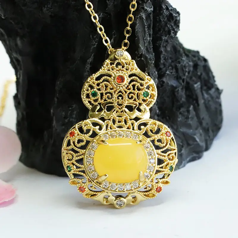 Ethnic Gold Pendant Necklace with Yellow Amber Gourd Design — feature 7