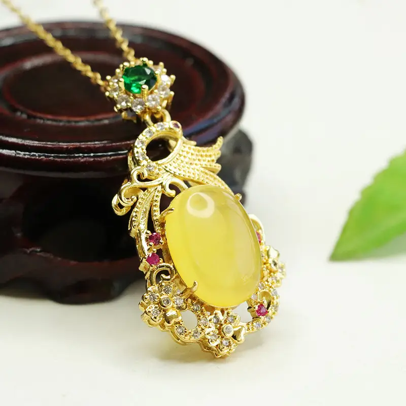 Aiyu Natural Amber Pendant Necklace Ethnic Style Gold Plated - Image 4