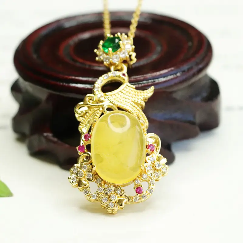 Aiyu Natural Amber Pendant Necklace Ethnic Style Gold Plated — feature 1