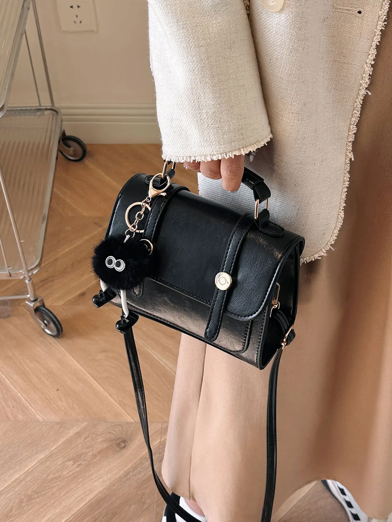 Women's Textured Shoulder Bag Brown New 2023 - Image 7