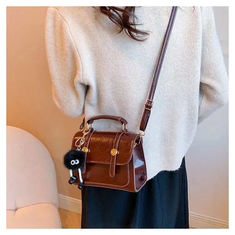 Women's Textured Shoulder Bag Brown New 2023 — feature 15