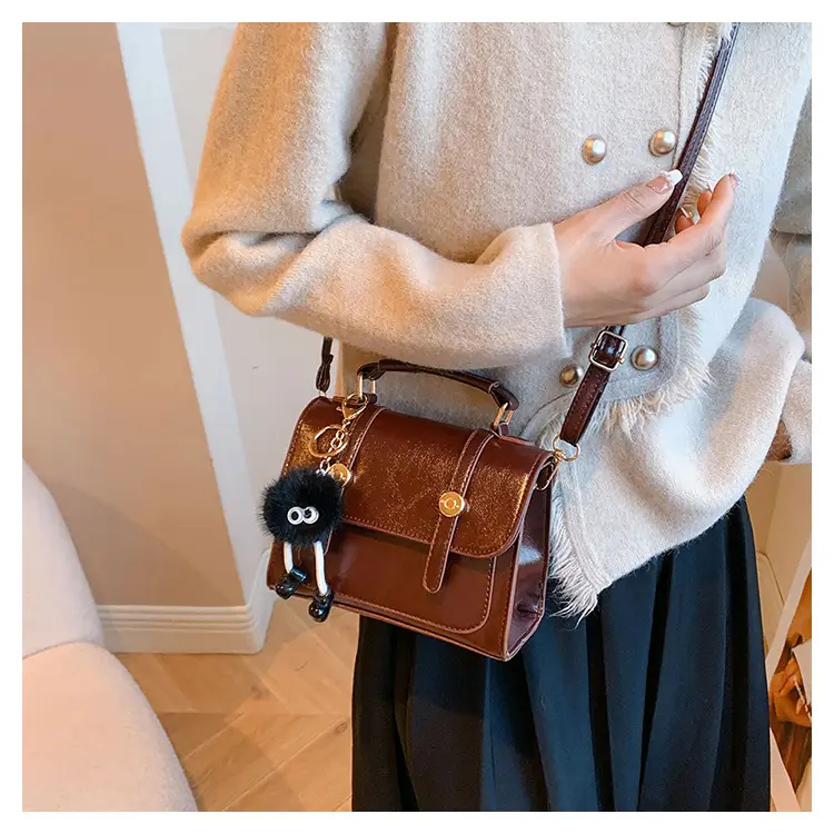 Women's Textured Shoulder Bag Brown New 2023 — feature 16
