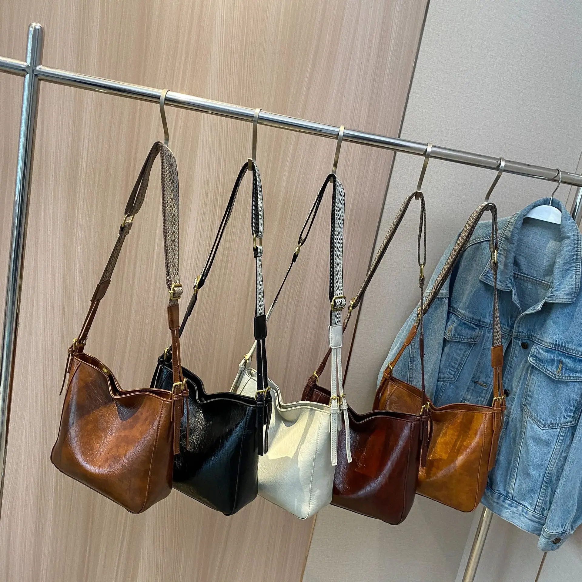 Women Crossbody Bag Brown Leather Autumn Winter New - Image 2