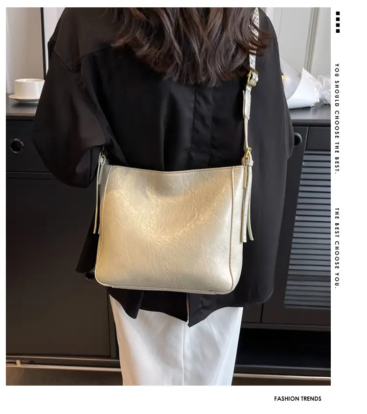 Women Crossbody Bag Brown Leather Autumn Winter New — feature 1
