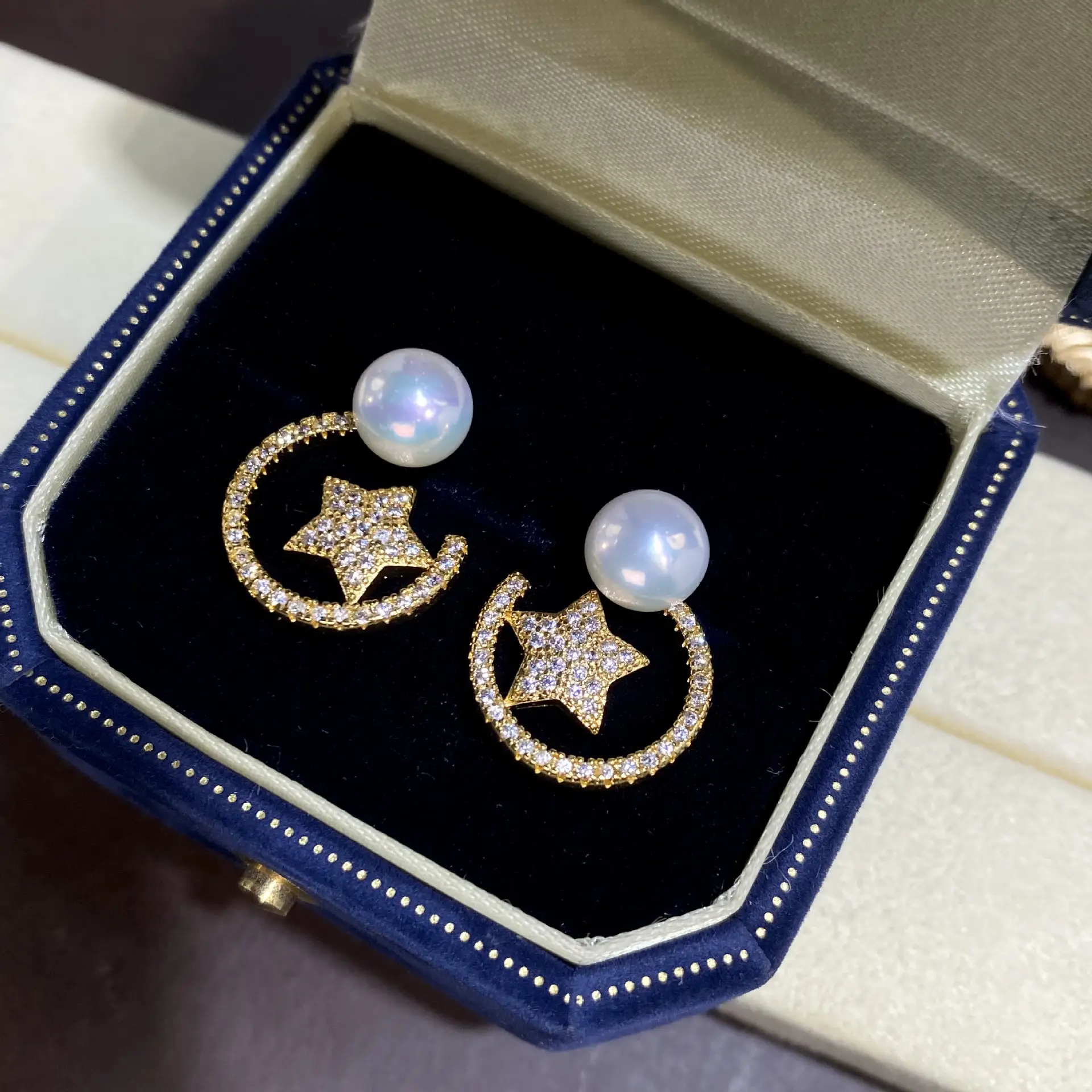 Women's Five-pointed Star Earrings with Pearl Drop