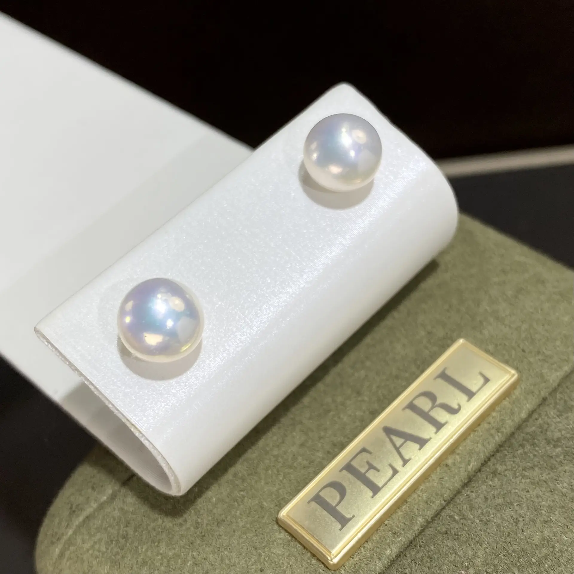 Natural Freshwater Pearl Round Earrings High-End S925 Silver - Image 5