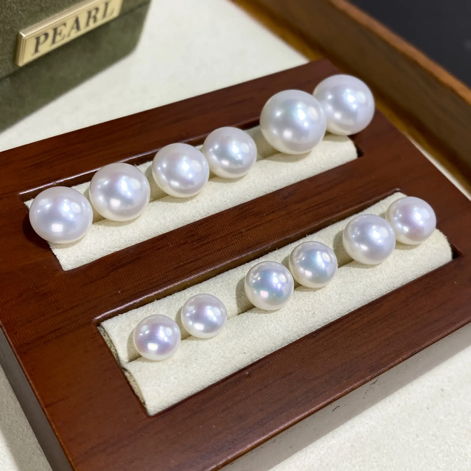 Natural Freshwater Pearl Round Earrings High-End S925 Silver — feature 4