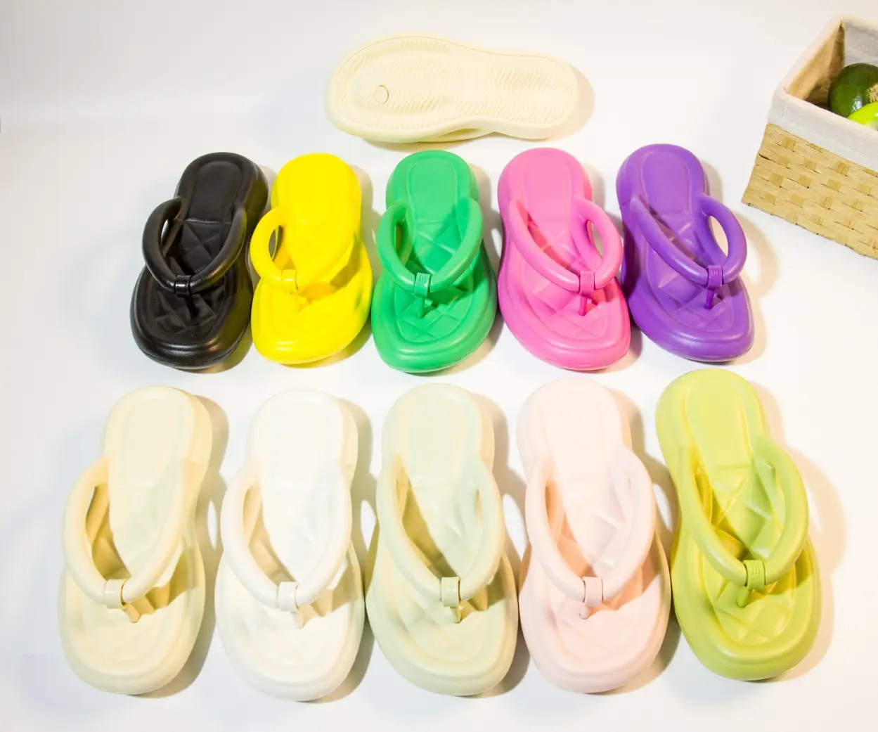 Women's Green Thick Sole Flip Flops Summer Indoor Outdoor — feature 6