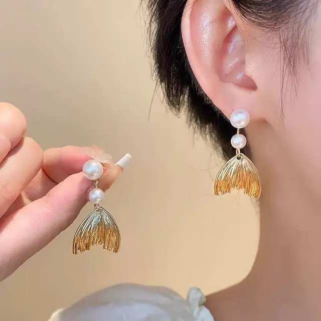 Fishtail Pearl Earrings Gold Plated Elegant Luxury - Image 3