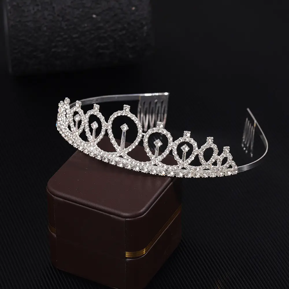 Korean Style Rhinestone Princess Crown Headdress — feature 3