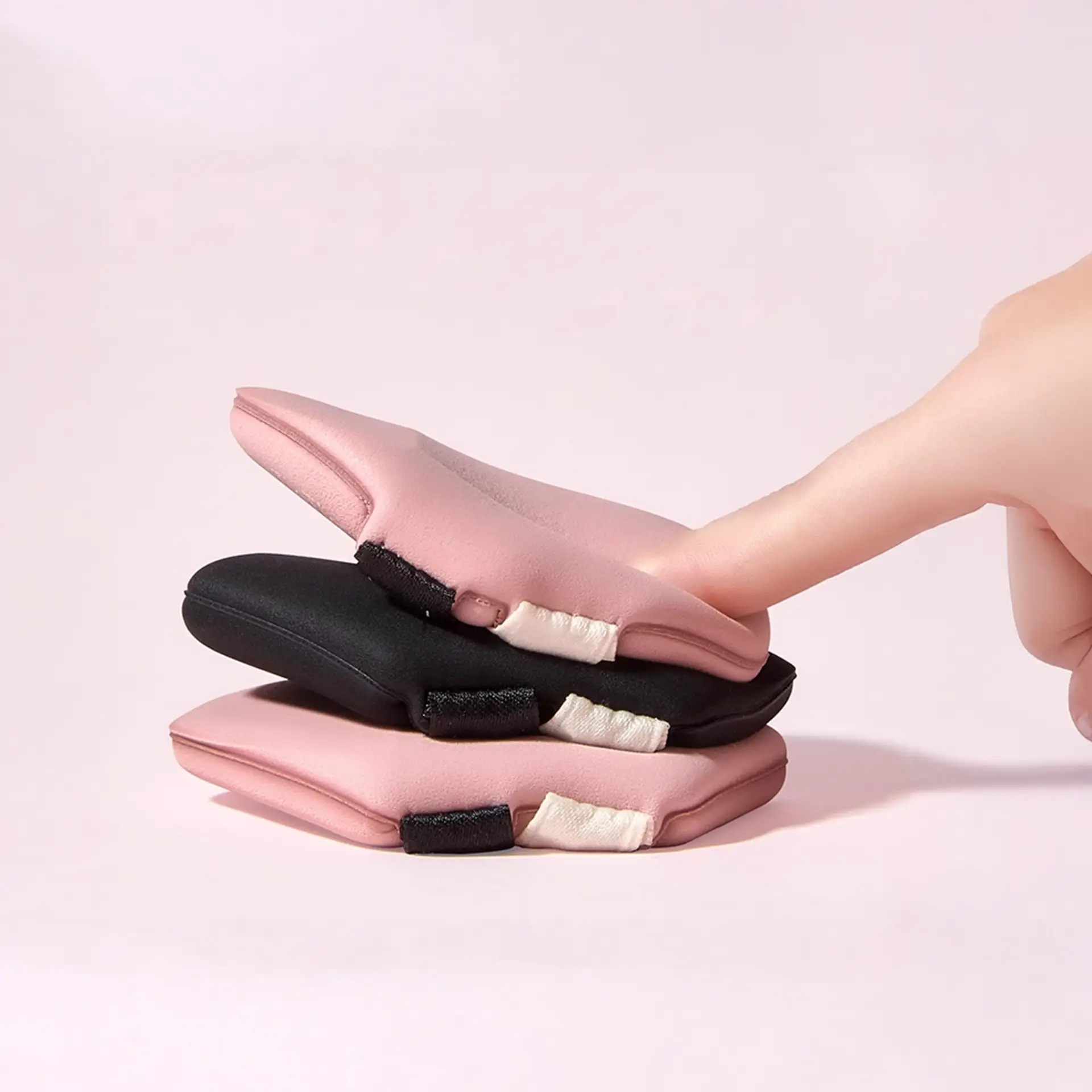 Three-Piece Wet & Dry Dual Bandage Powder Puff Set - Image 6