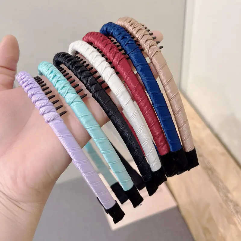 Skull Top Headband with Teeth for Face Wash & Hair Clip — feature 6