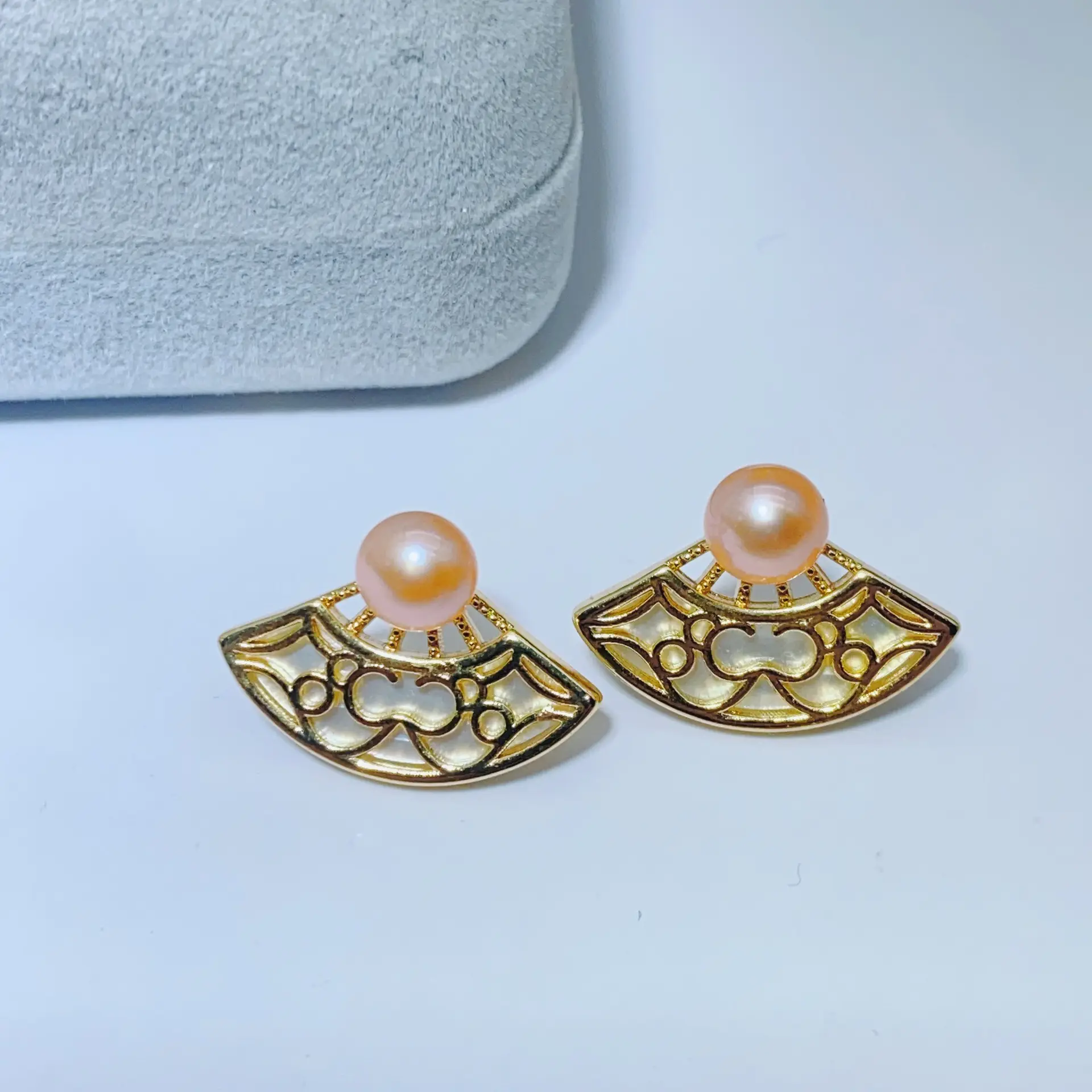 2023 Retro Shell Hollow Pearl Earrings - Image 2