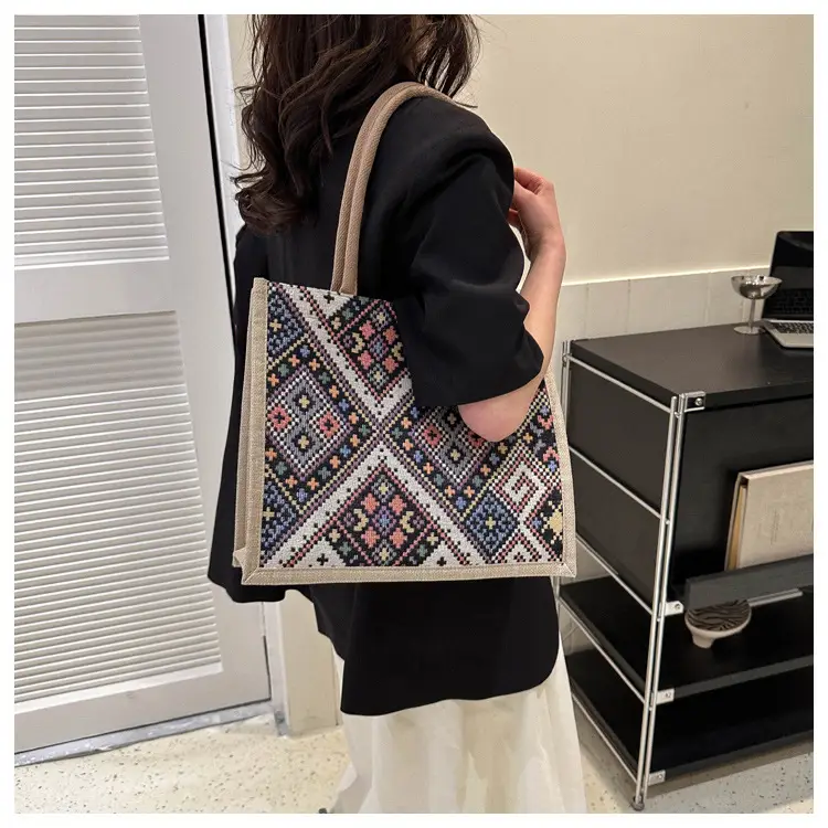Ethnic Pattern Large Capacity Women's Tote Bag — feature 14