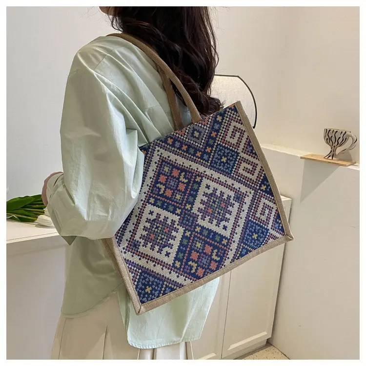 Ethnic Pattern Large Capacity Women's Tote Bag — feature 17