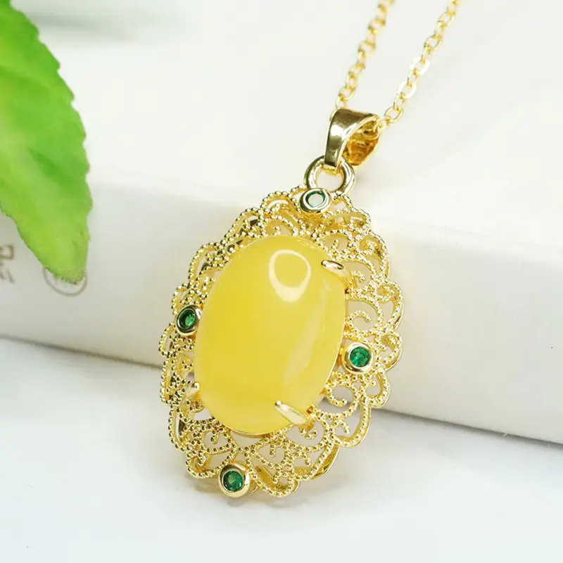 Yellow Amber Palace Style Necklace with Green Gemstone - Image 3