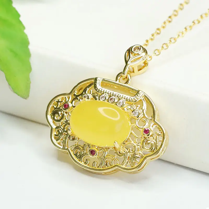 Aiyu Yellow Honey Amber Necklace with Gold Chain - Image 3