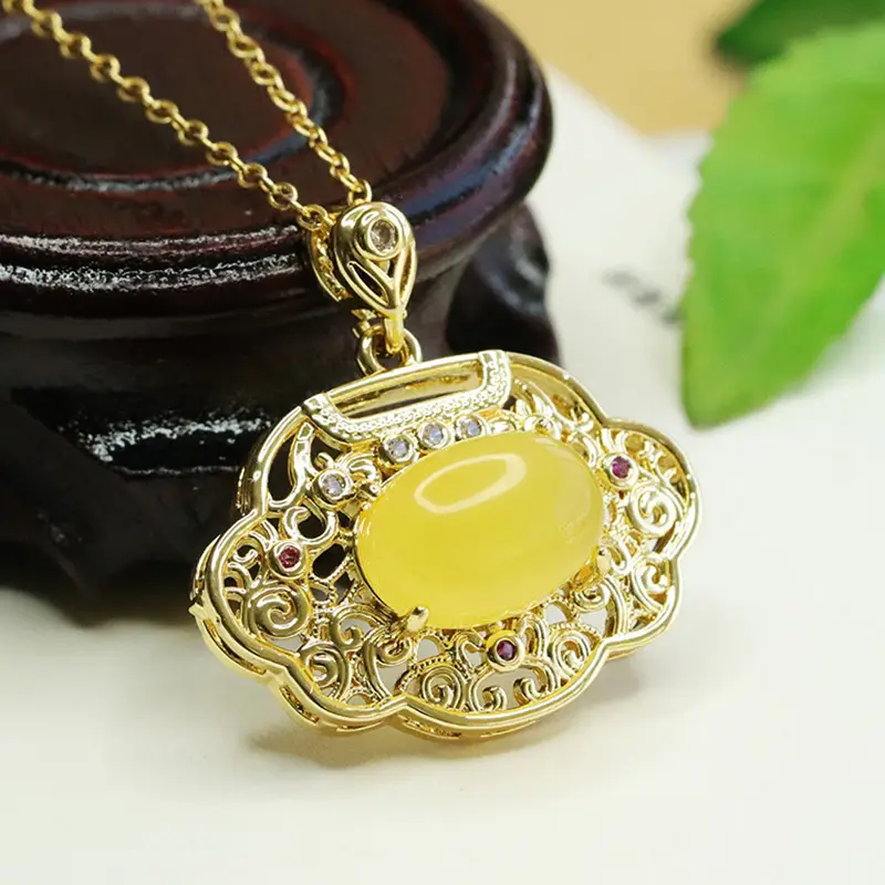 Aiyu Yellow Honey Amber Necklace with Gold Chain - Image 4