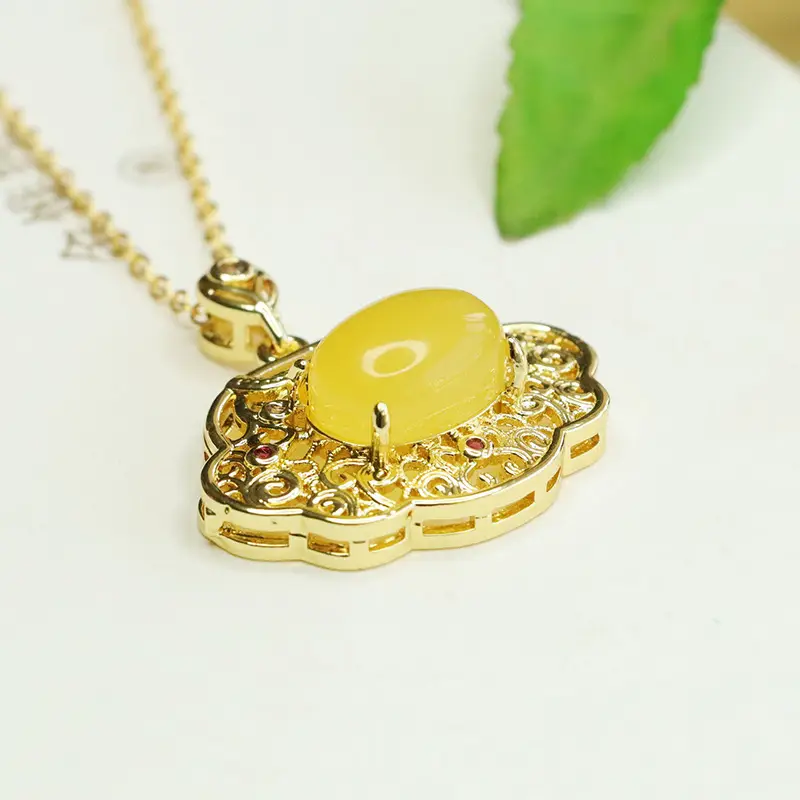 Aiyu Yellow Honey Amber Necklace with Gold Chain - Image 5