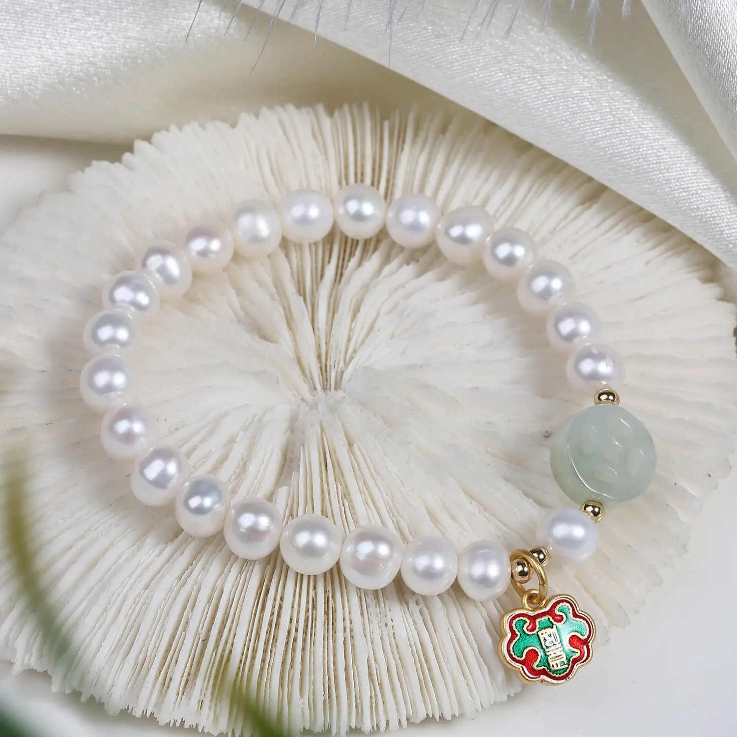Natural Freshwater Pearl Bracelet with Hetian Jade Pendant - Image 6