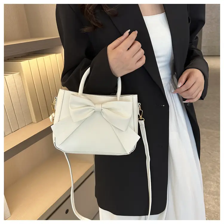 2025 Autumn and Winter New Fashion PU Handbag Shoulder Crossbody Small Square Bag Women's Bag Fashion Elegant Small Bag Women luggage and leather goods — feature 15
