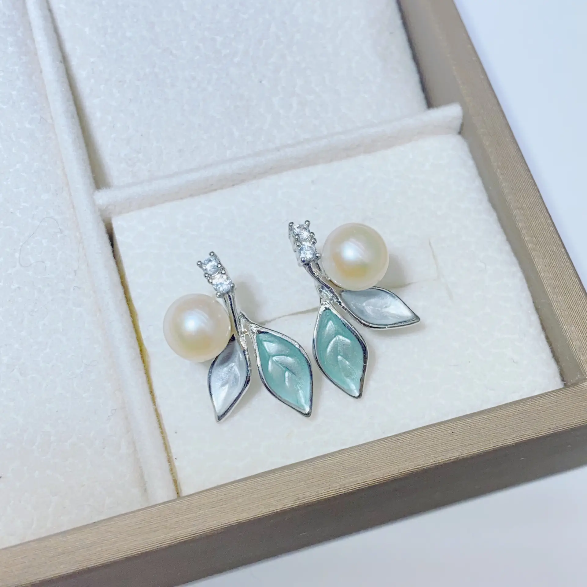 S925 Silver Pearl Leaf Earrings Necklace Ring Set - Image 3