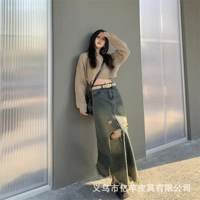 Brown Leather Belt with Gold buckle for Women — feature 22