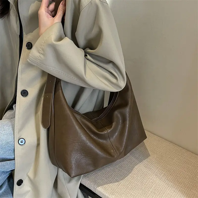 High-End Black Crossbody Bag for Women 2023 - Image 5