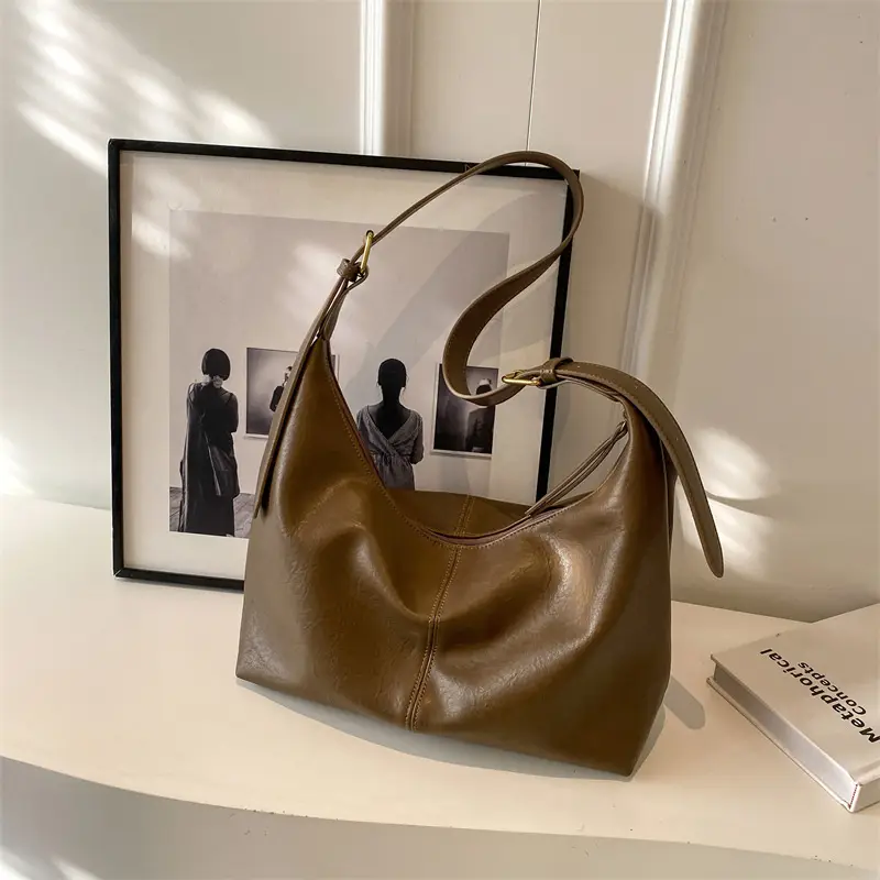 High-End Black Crossbody Bag for Women 2023 - Image 3