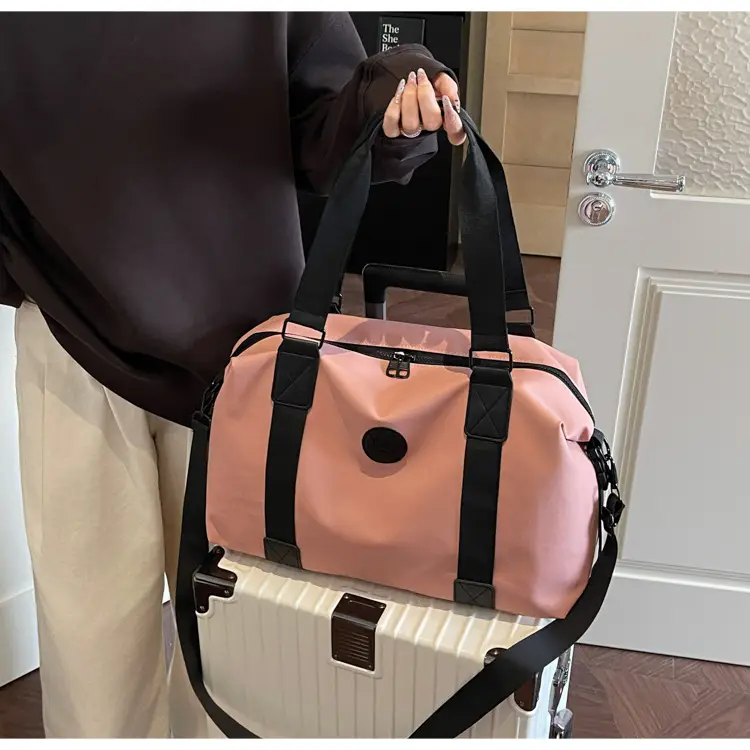 Large Capacity Yoga Bag Red Black Shoulder Handbag — feature 26