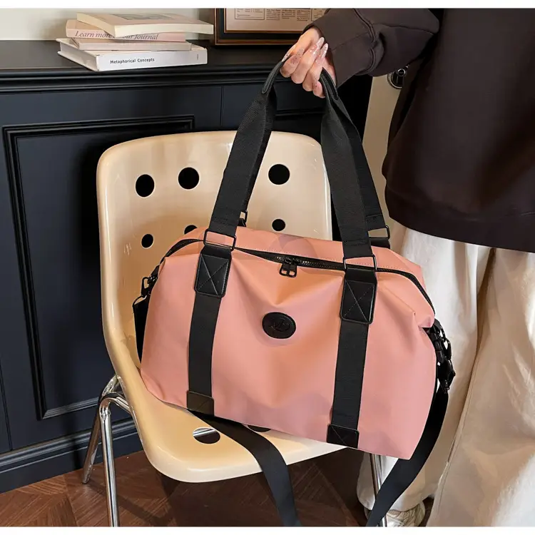 Large Capacity Yoga Bag Red Black Shoulder Handbag — feature 27