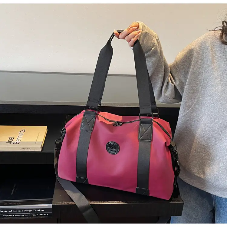 Large Capacity Yoga Bag Red Black Shoulder Handbag — feature 31