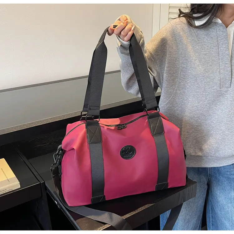 Large Capacity Yoga Bag Red Black Shoulder Handbag — feature 32