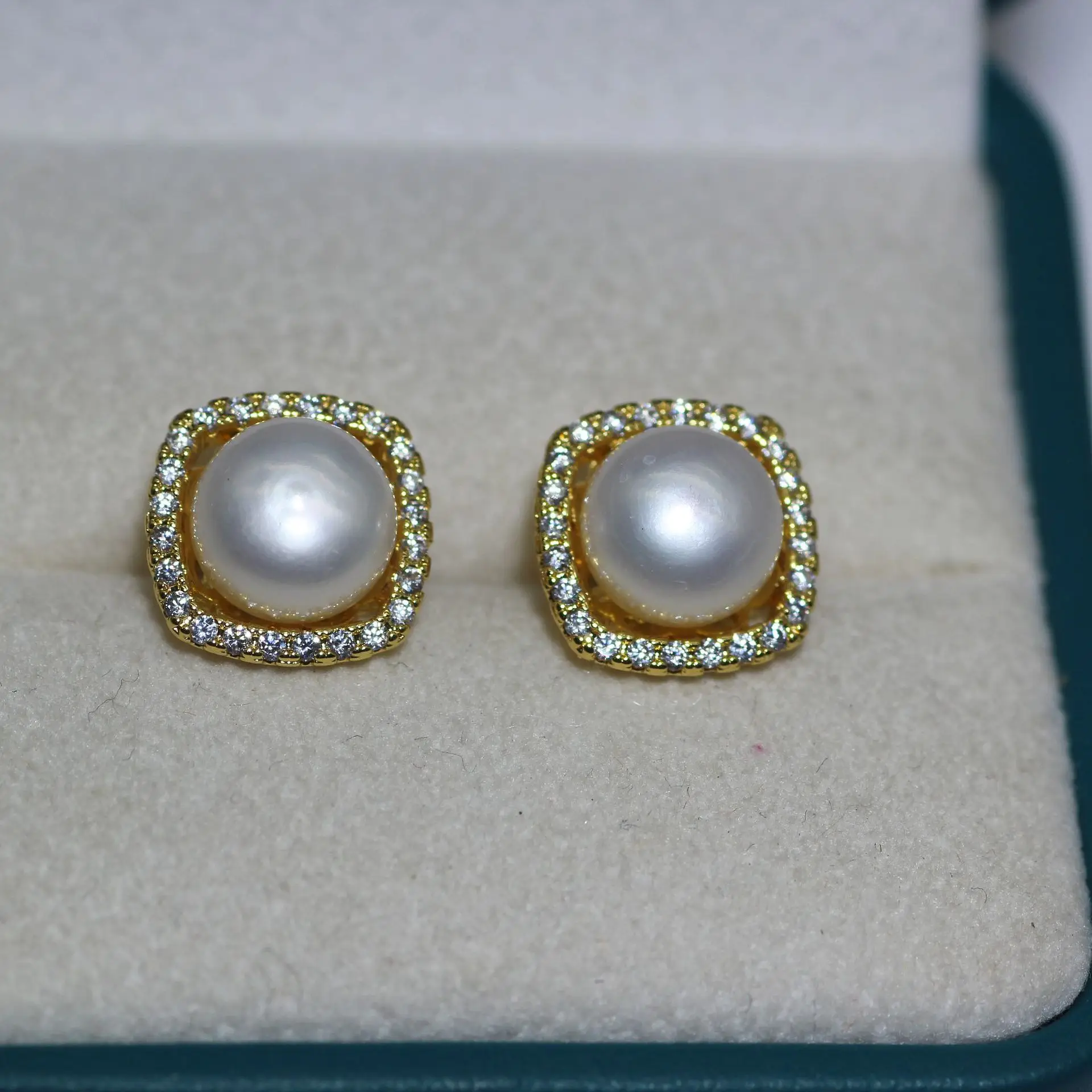 Pearl & Diamond Stud Earrings Set for Women — feature 17