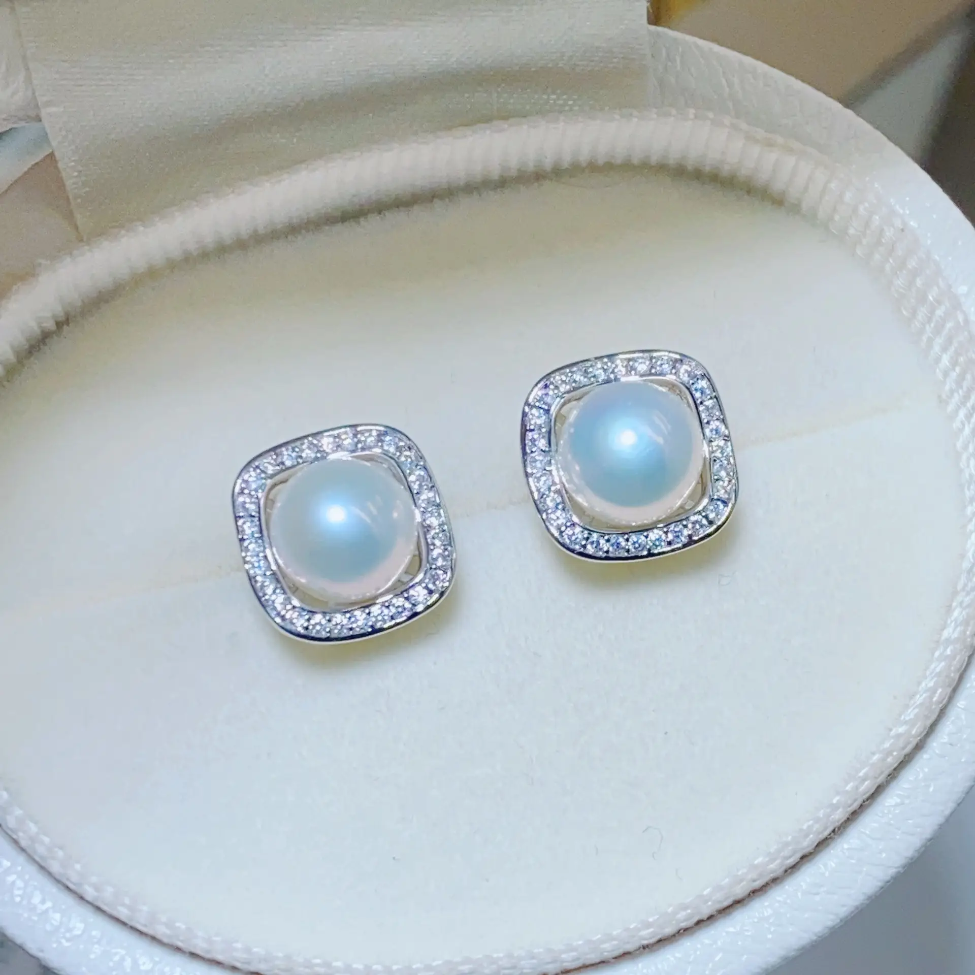 Pearl & Diamond Stud Earrings Set for Women — feature 9