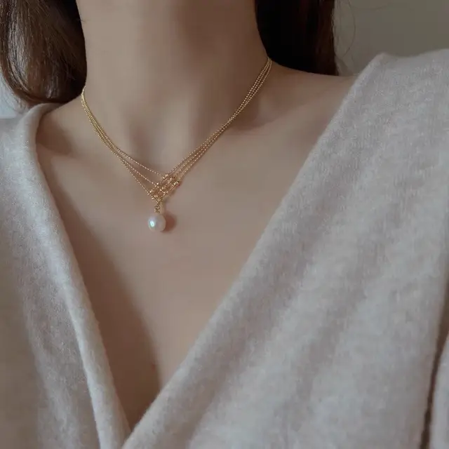 Three-Layer Vintage Pearl Necklace with 14K Gold Plating - Image 4