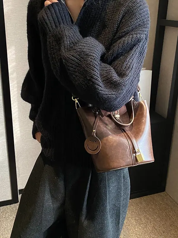 Women's Brown Leather Shoulder Bag 2023 Retro Style - Image 7