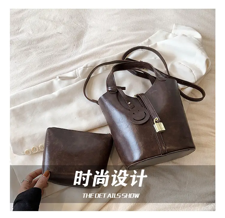 Women's Brown Leather Shoulder Bag 2023 Retro Style — feature 2