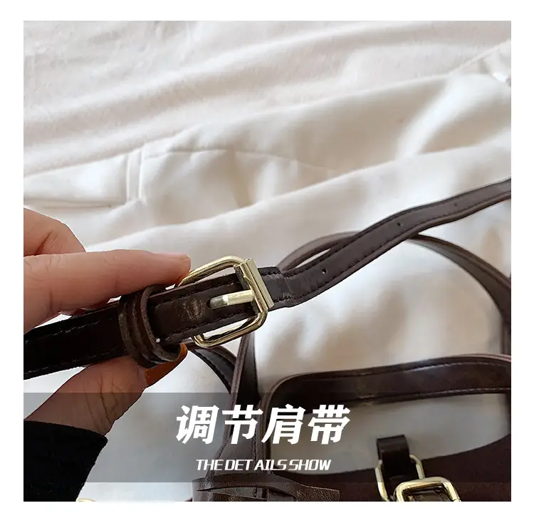 Women's Brown Leather Shoulder Bag 2023 Retro Style — feature 3