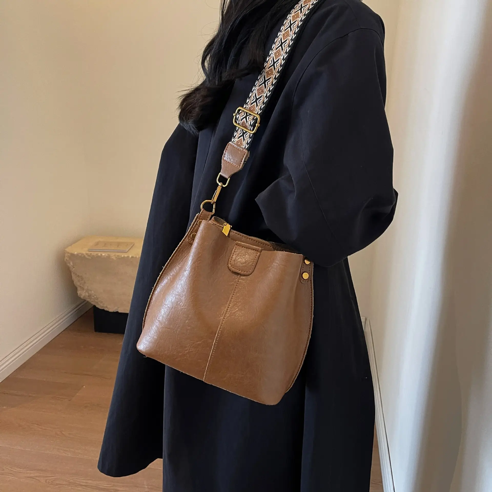 Women Bucket Bag Retro Niche Design 2023