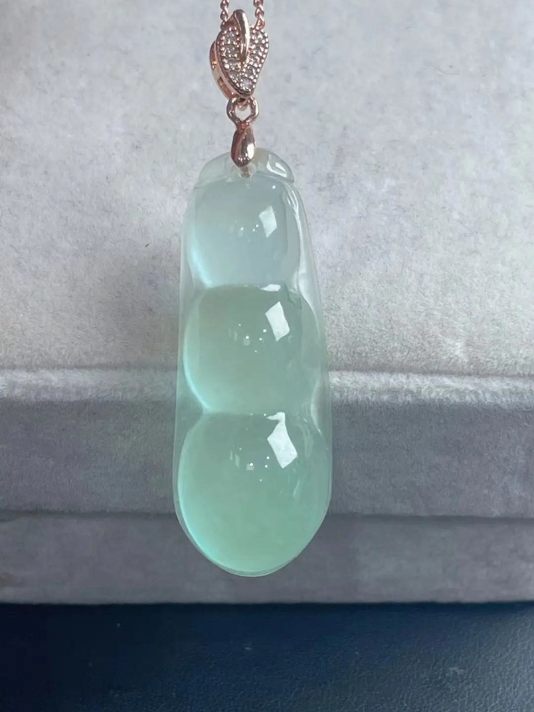 Light Green Ice Jade Lucky Bean Pendant for Men Women — feature 4